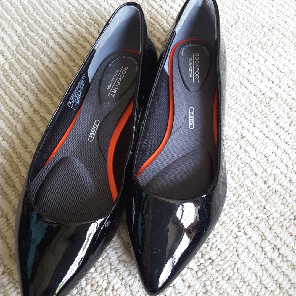 New Rockport patent  leather flats 8 1/2